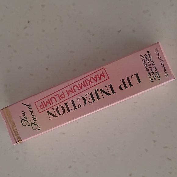 ❤️HP❤Too Faced NIB Cotton Candy Kisses Max Lip Injection Plumper Extra Strength - Picture 14 of 16